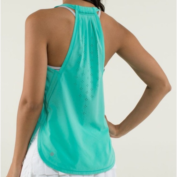 Lululemon In A Flash Singlet - Picture 3 of 9